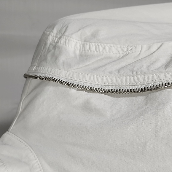 Michael Kors White Zippered Jacket. 10 - Picture 5 of 16